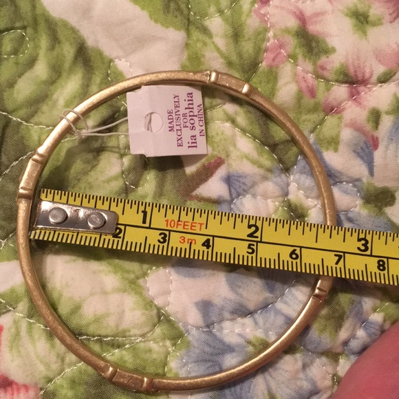 NWT set of bangle bracelets - Picture 3 of 3